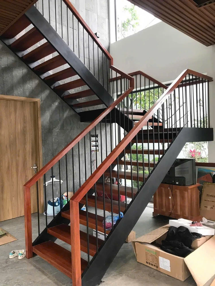 Báo Giá Cầu Thang Kính Cường Lực Chính Hãng Tại Hà Nội