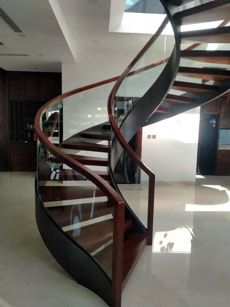 Báo Giá Cầu Thang Kính Cường Lực Chính Hãng Tại Hà Nội