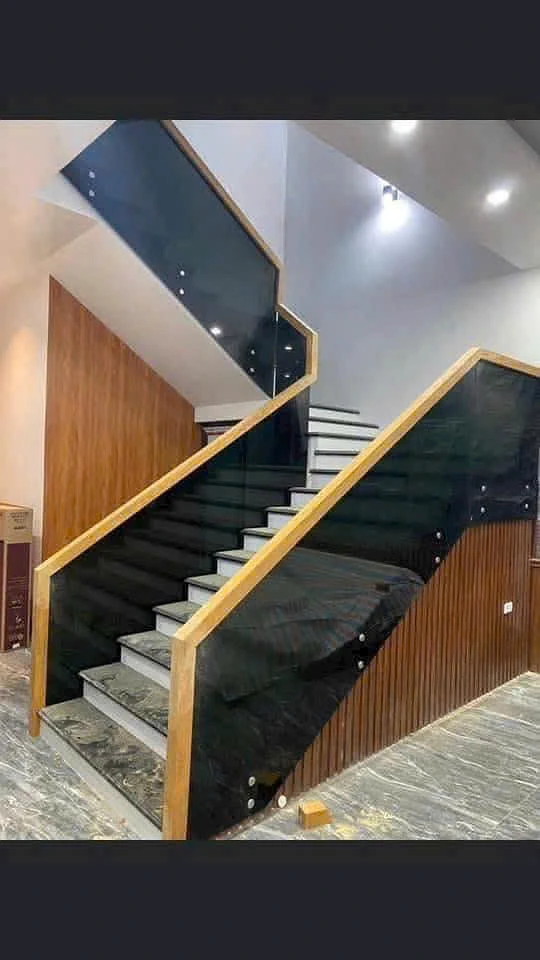 Báo Giá Cầu Thang Kính Cường Lực Chính Hãng Tại Hà Nội