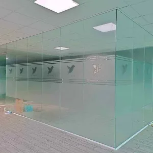 Cửa kính cường lực -vách kính văn phòng từ 8ly-15ly